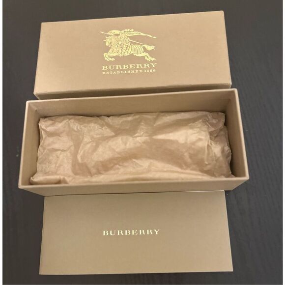 Burberry Sunglasses Box Only - Picture 3 of 4